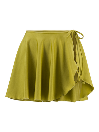 This skirt adds a light and fluid effect to your beach outfit for enhanced comfort throughout the day. Meant to wear with swimsuit N°4 for a full set or mix and match with other numbers. 